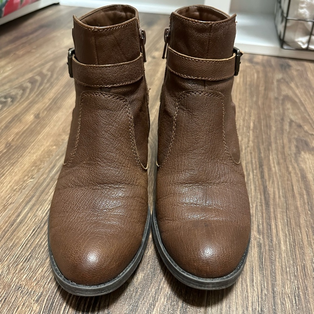 Naturalizer Booties - Picture 2 of 3